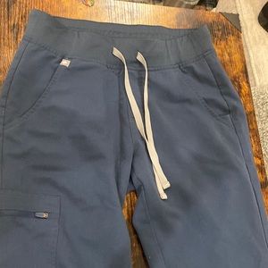 XS figs scrub joggers